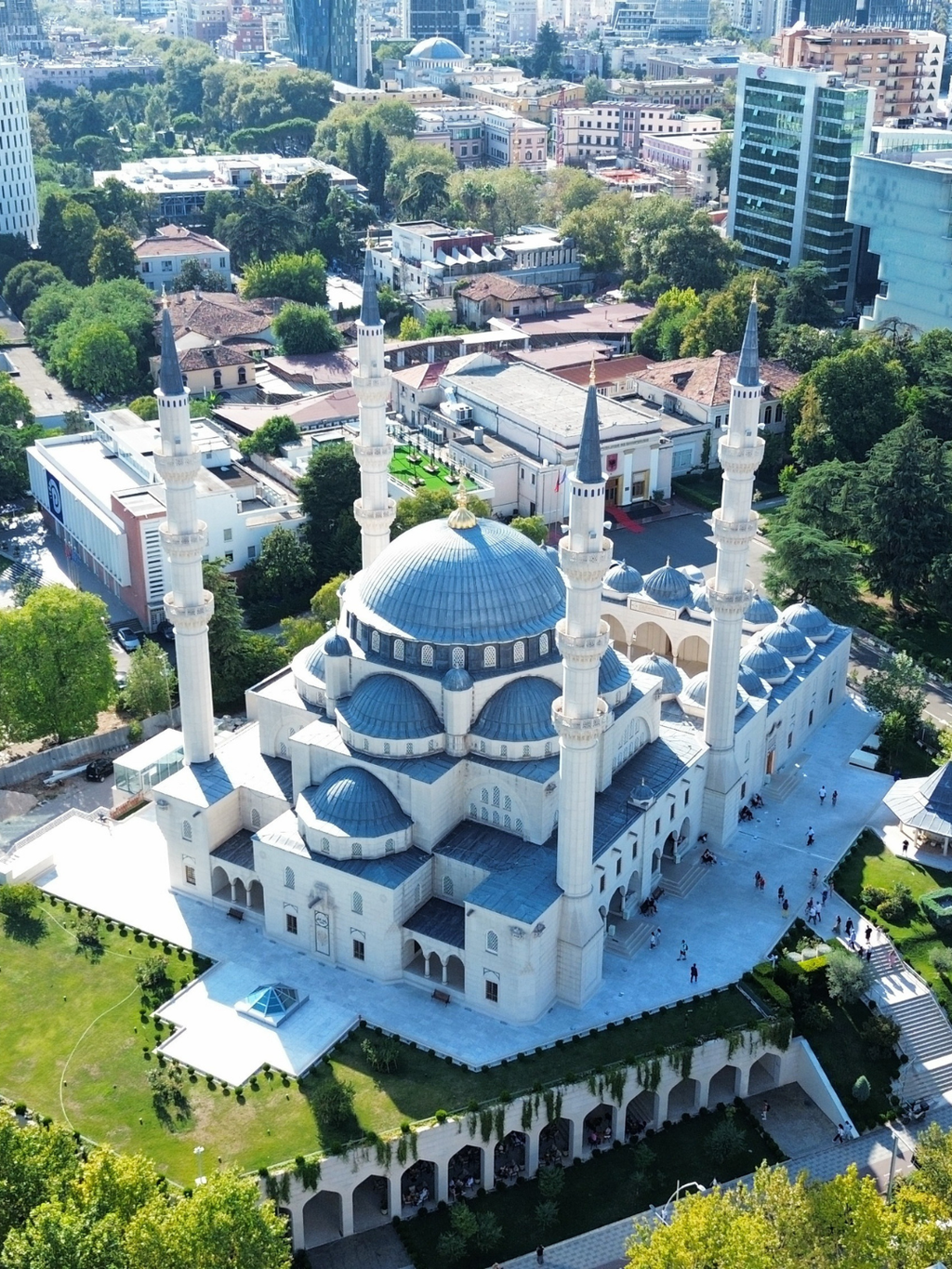 Albānija — piekrastes skaistums un kalnu elpa