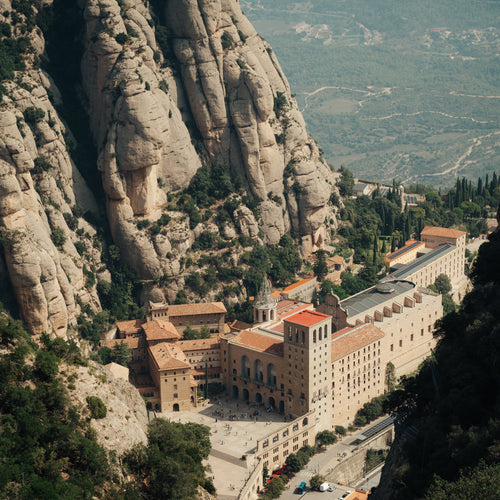 Barselonas brīvdienas ar Montserratas kalniem