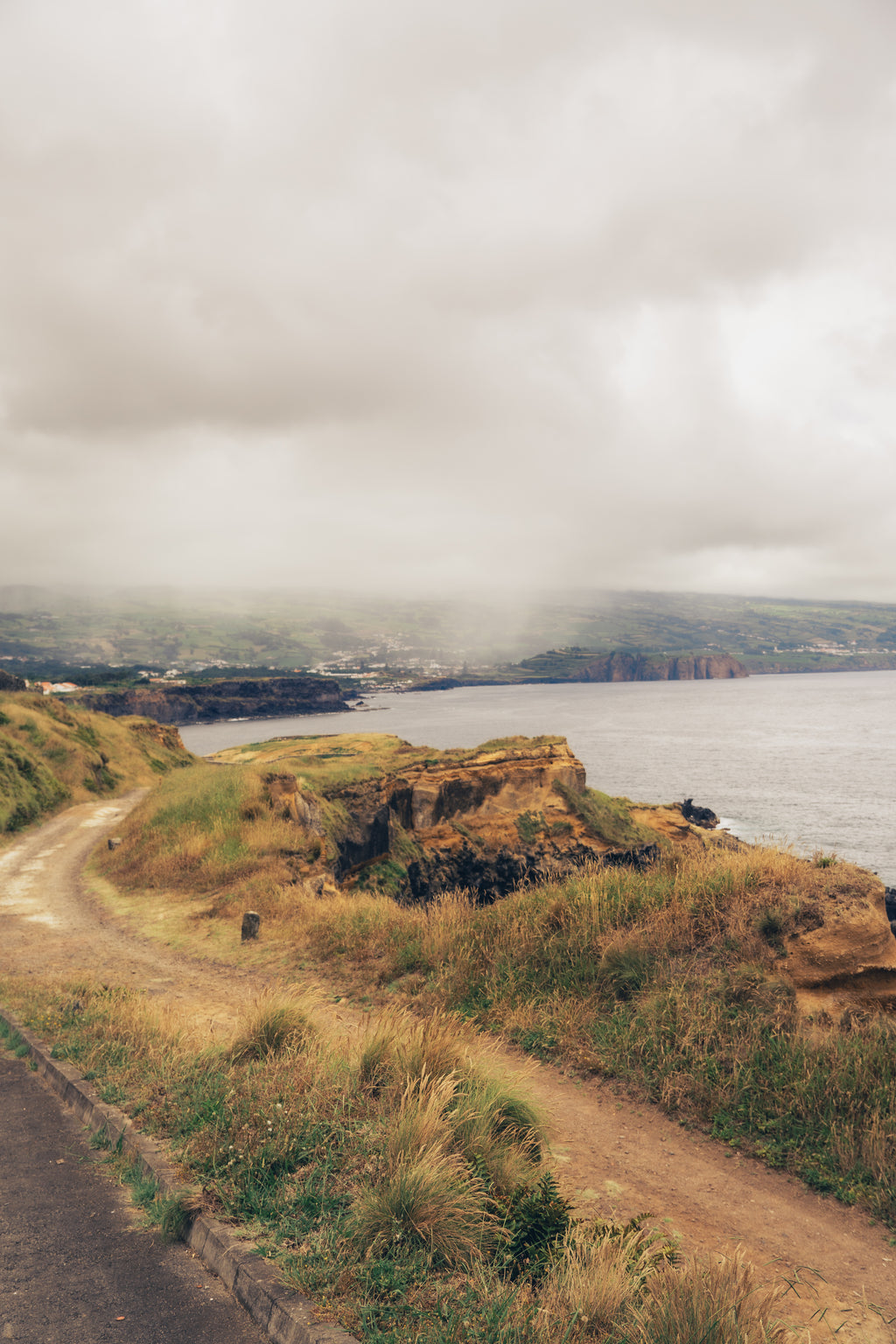 Atlantijas zaļā sala: mierpilns piedzīvojums Sao Miguel (caur Porto)