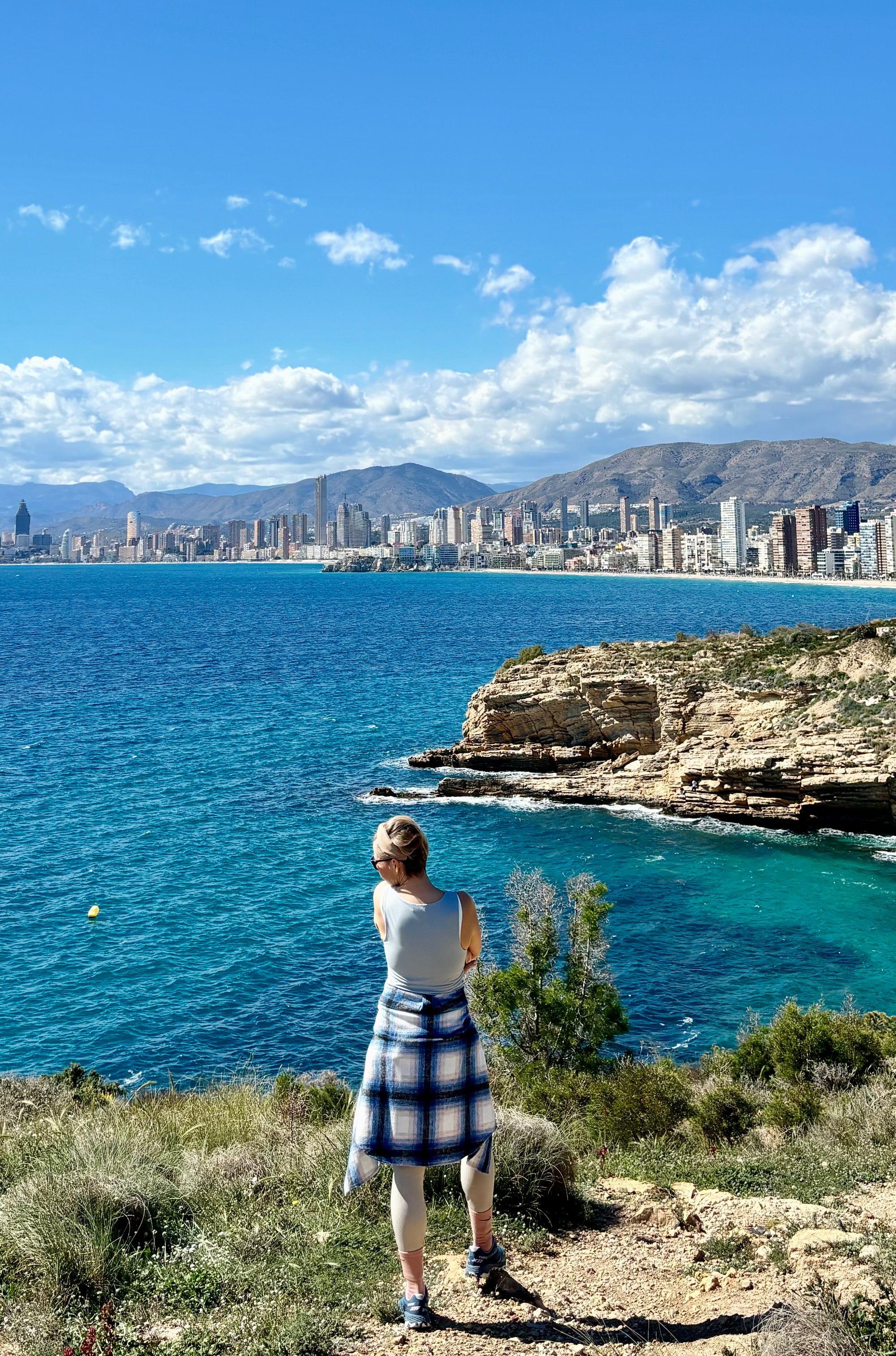 Starts vasarai: saule, jūra un klintis