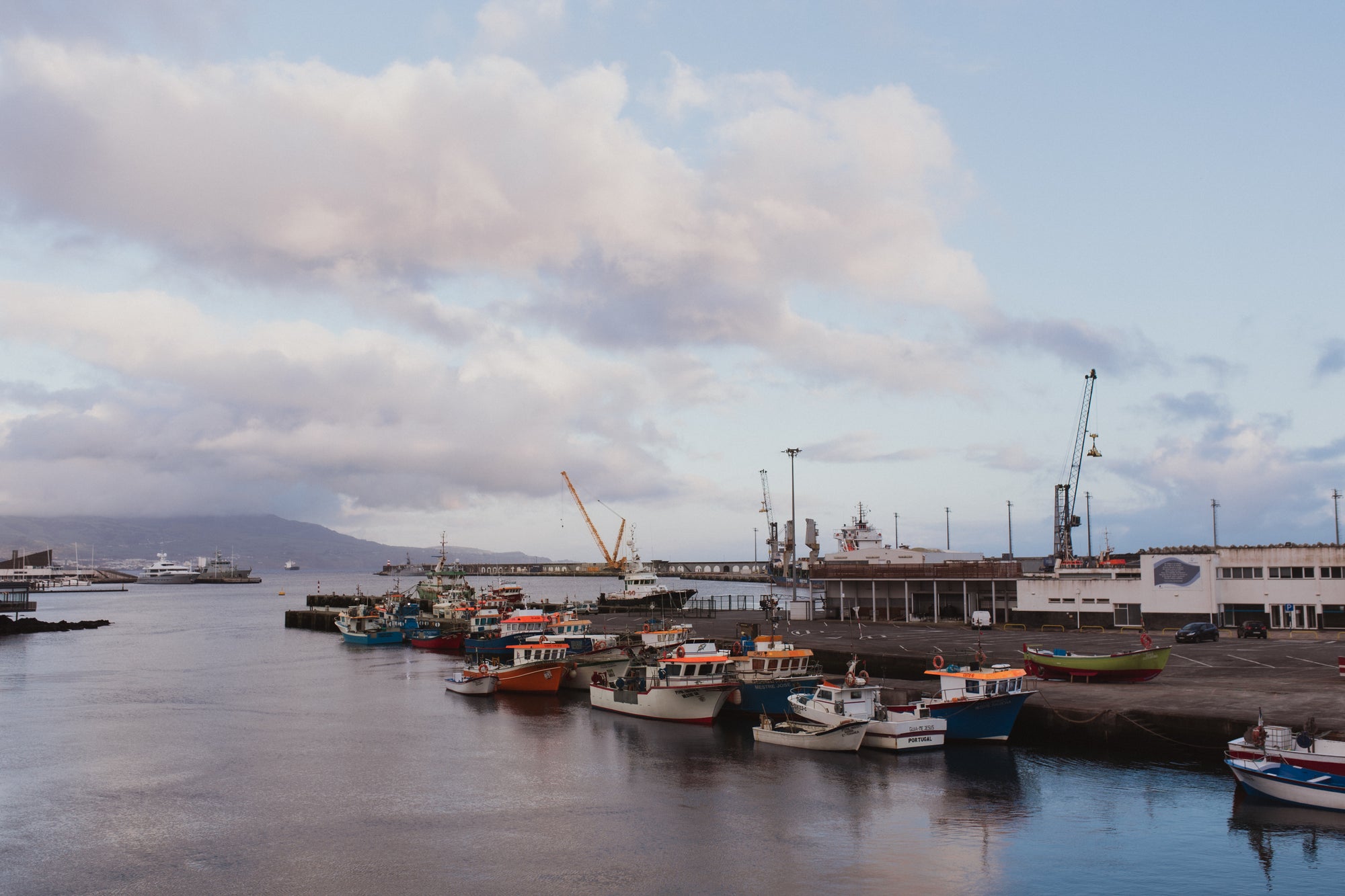 Atlantijas zaļā sala: mierpilns piedzīvojums Sao Miguel (caur Porto)