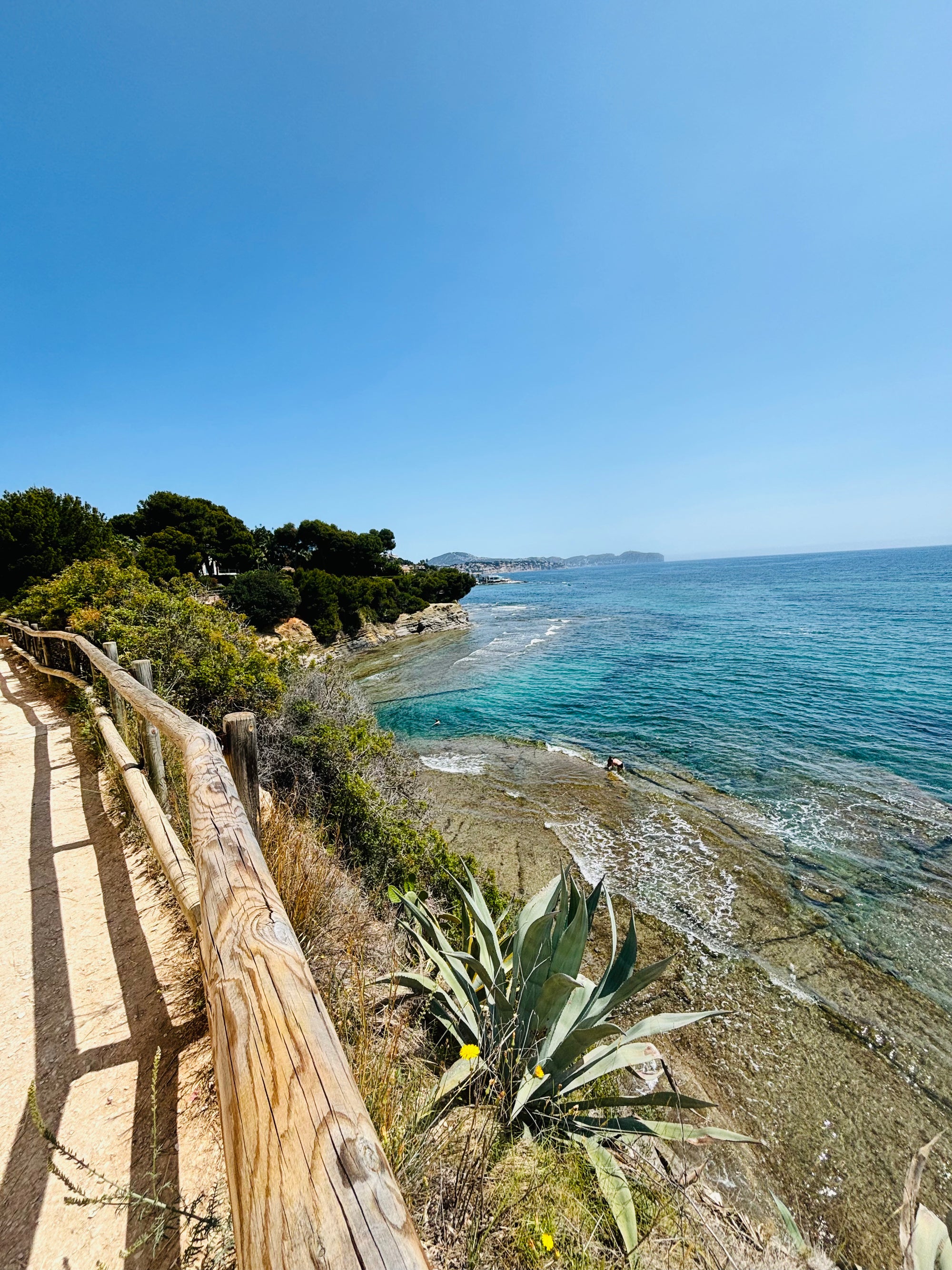 Starts vasarai: saule, jūra un klintis