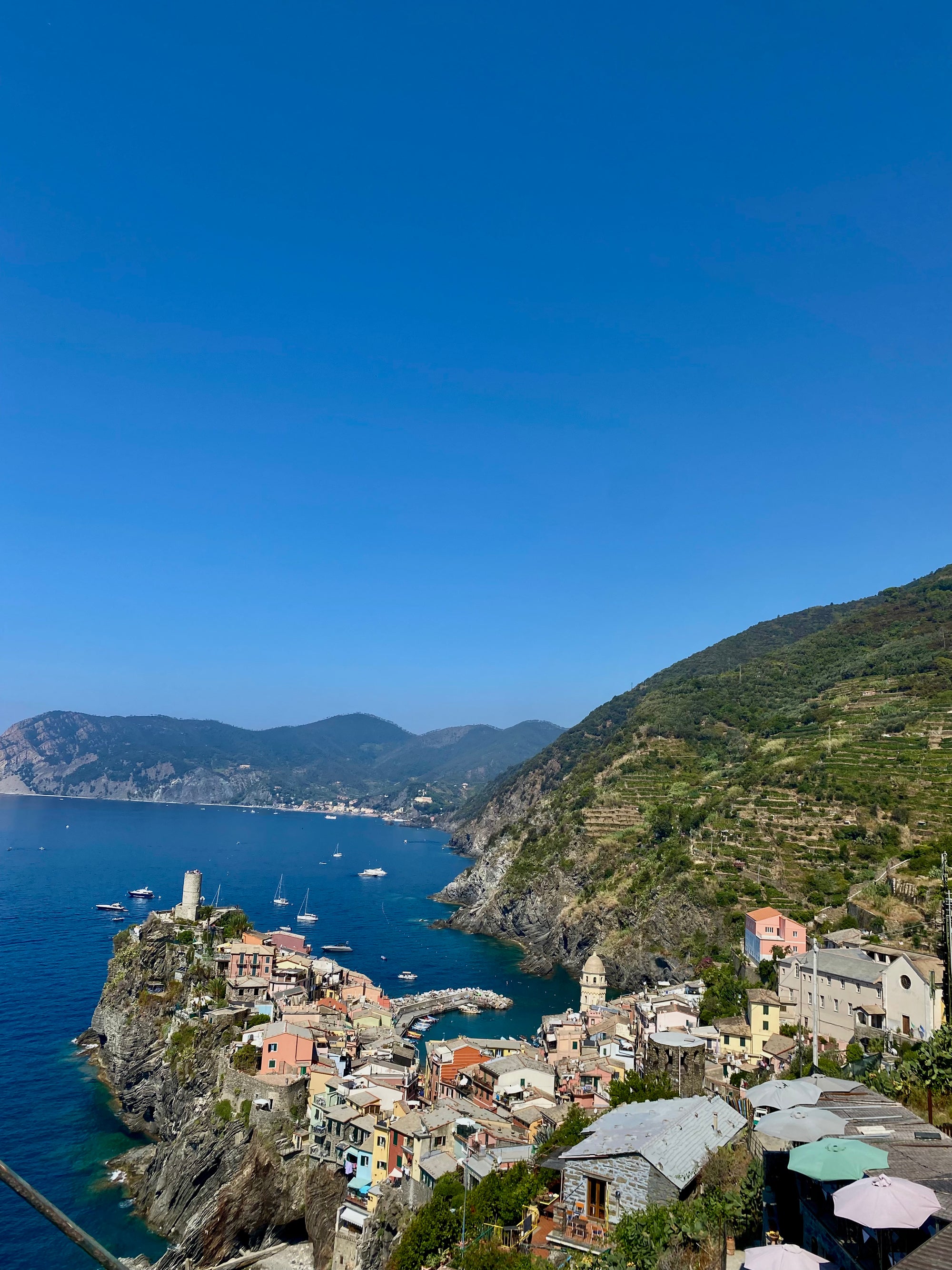 No ciemata uz ciematu: pārgājiens Cinque Terre, Itālija