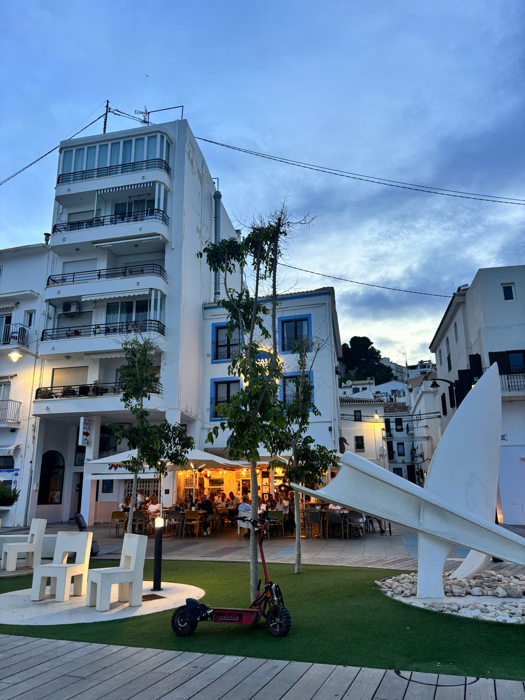 Starts vasarai: saule, jūra un klintis