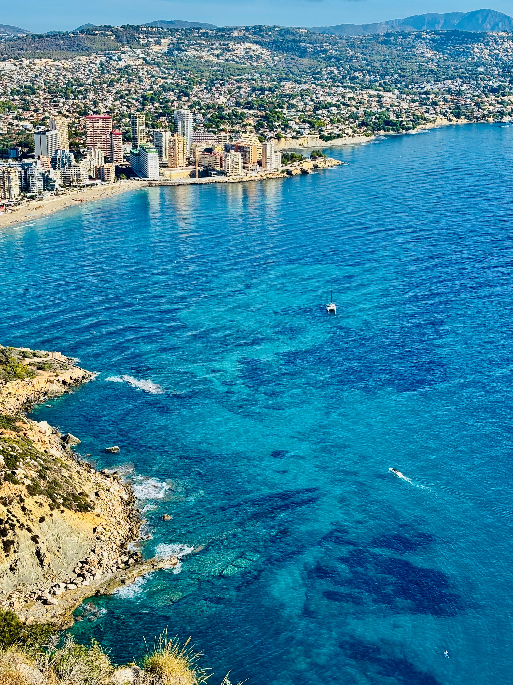 Starts vasarai: saule, jūra un klintis