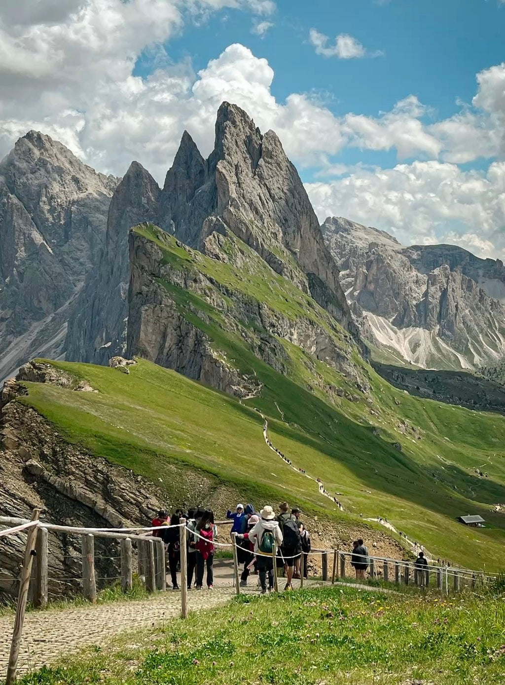 dolomīti itālija ceļojums uz itāliju ceļojums uz dolomītiem kalni alpi