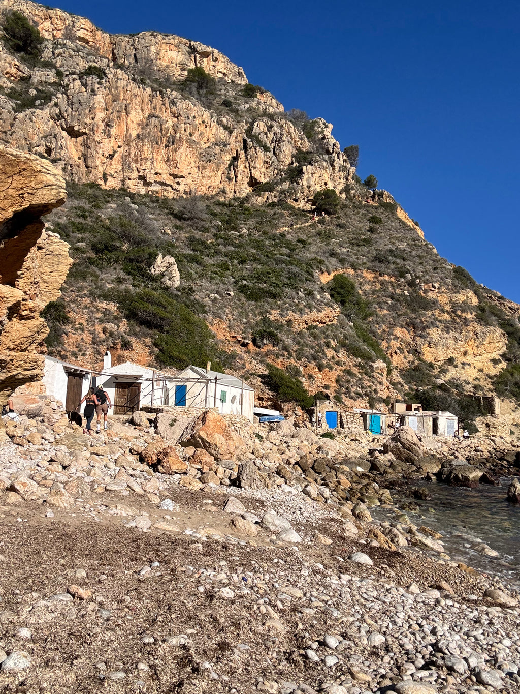 Starts vasarai: saule, jūra un klintis