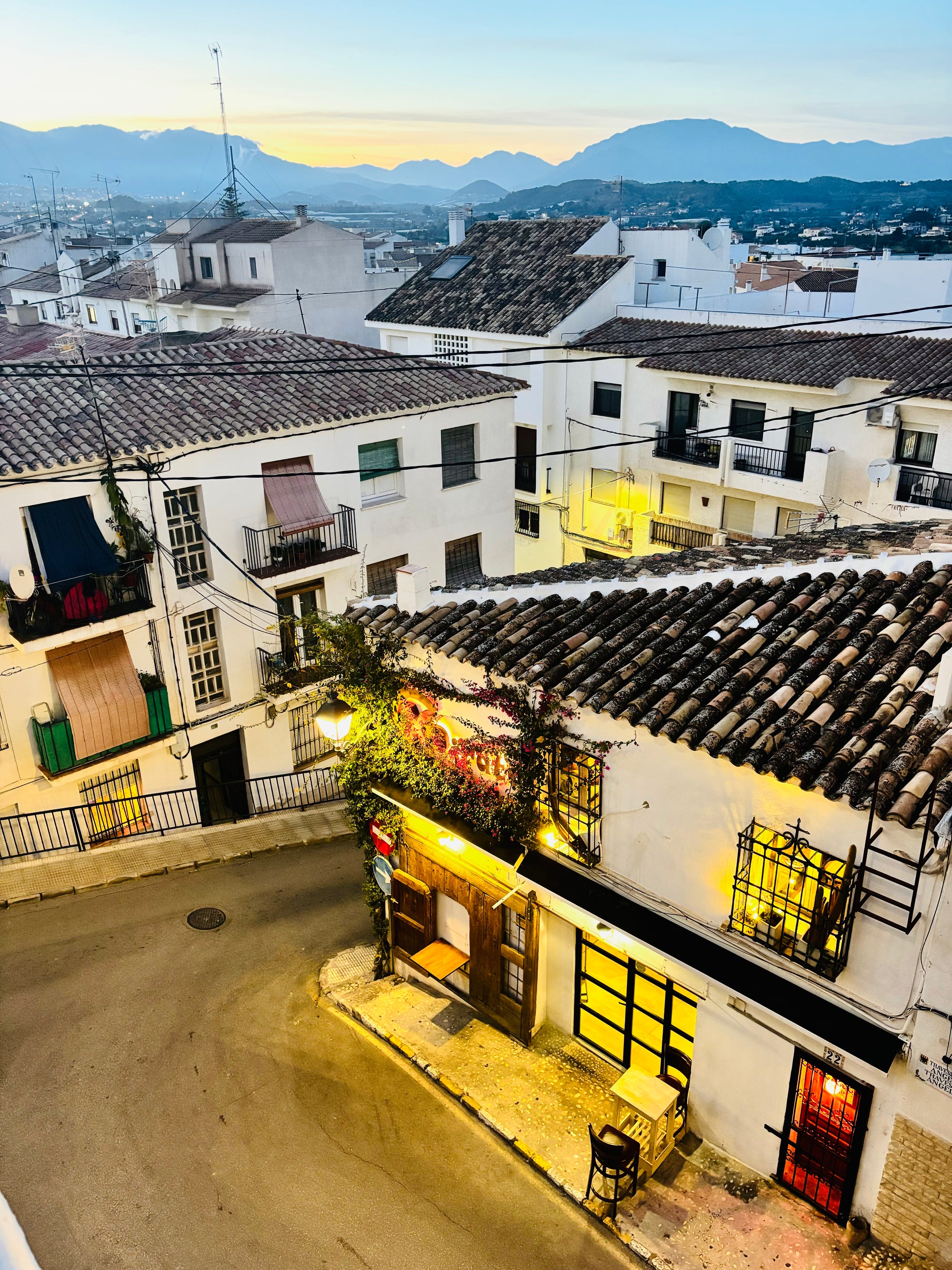 Bohēmas baudītājiem – māksla, jūra un dzīves garša Altea (Spānija)