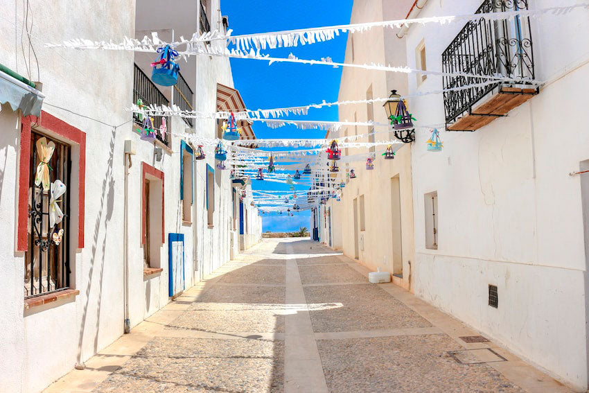 Starts vasarai: saule, jūra un klintis