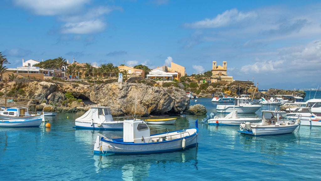 Starts vasarai: saule, jūra un klintis