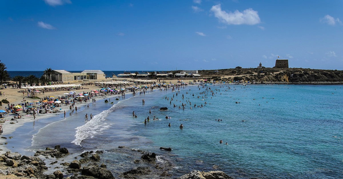 Starts vasarai: saule, jūra un klintis