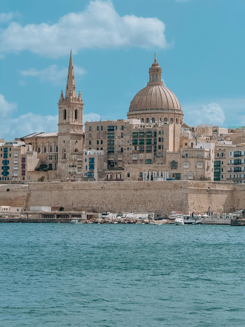 Malta – Vidusjūras saulrieti, vēsture un salas burvība