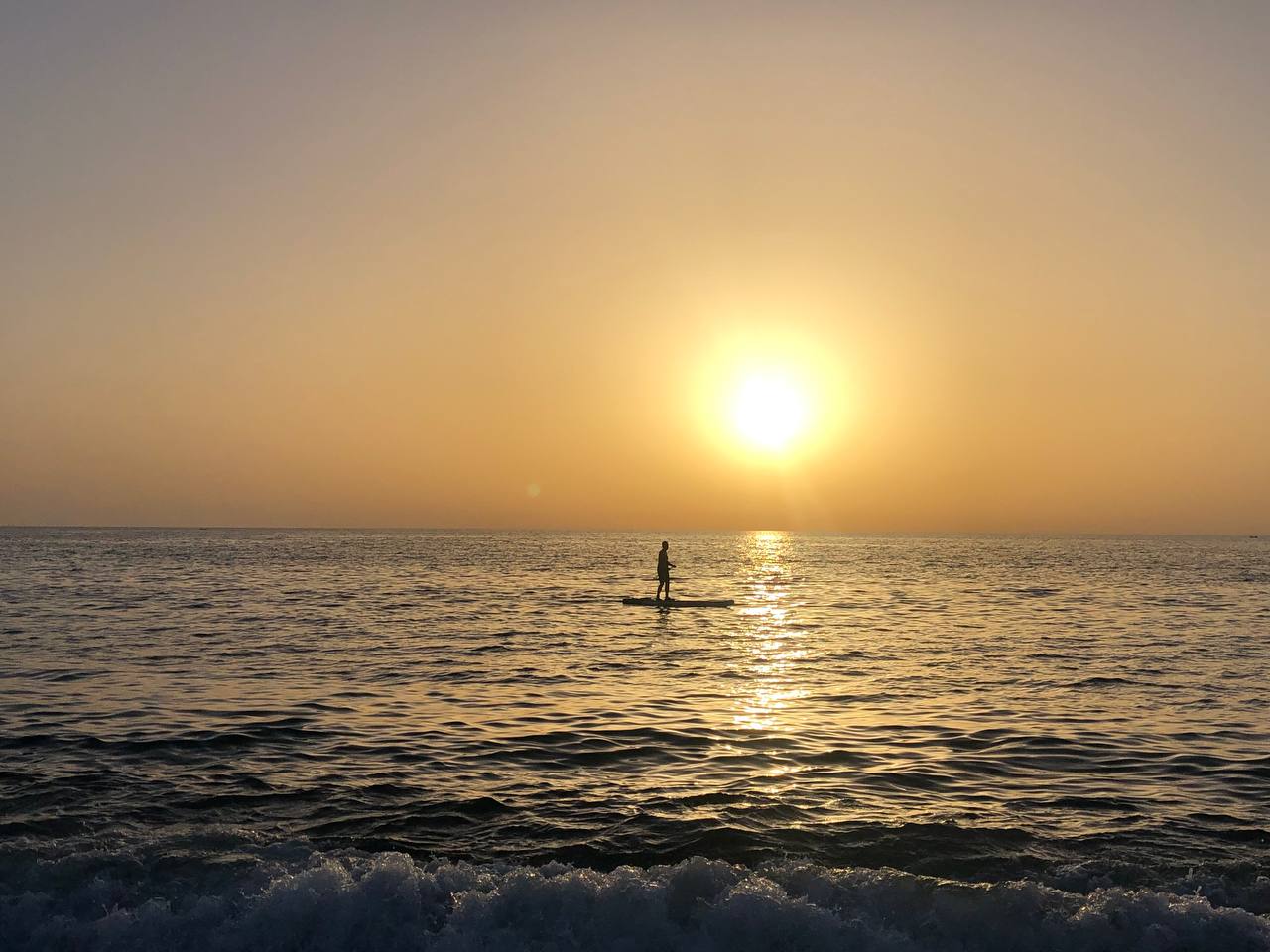 Gruzijas mazpilsēta, kas dzīvo lēni: Melnās jūras piekraste sezonas laikā