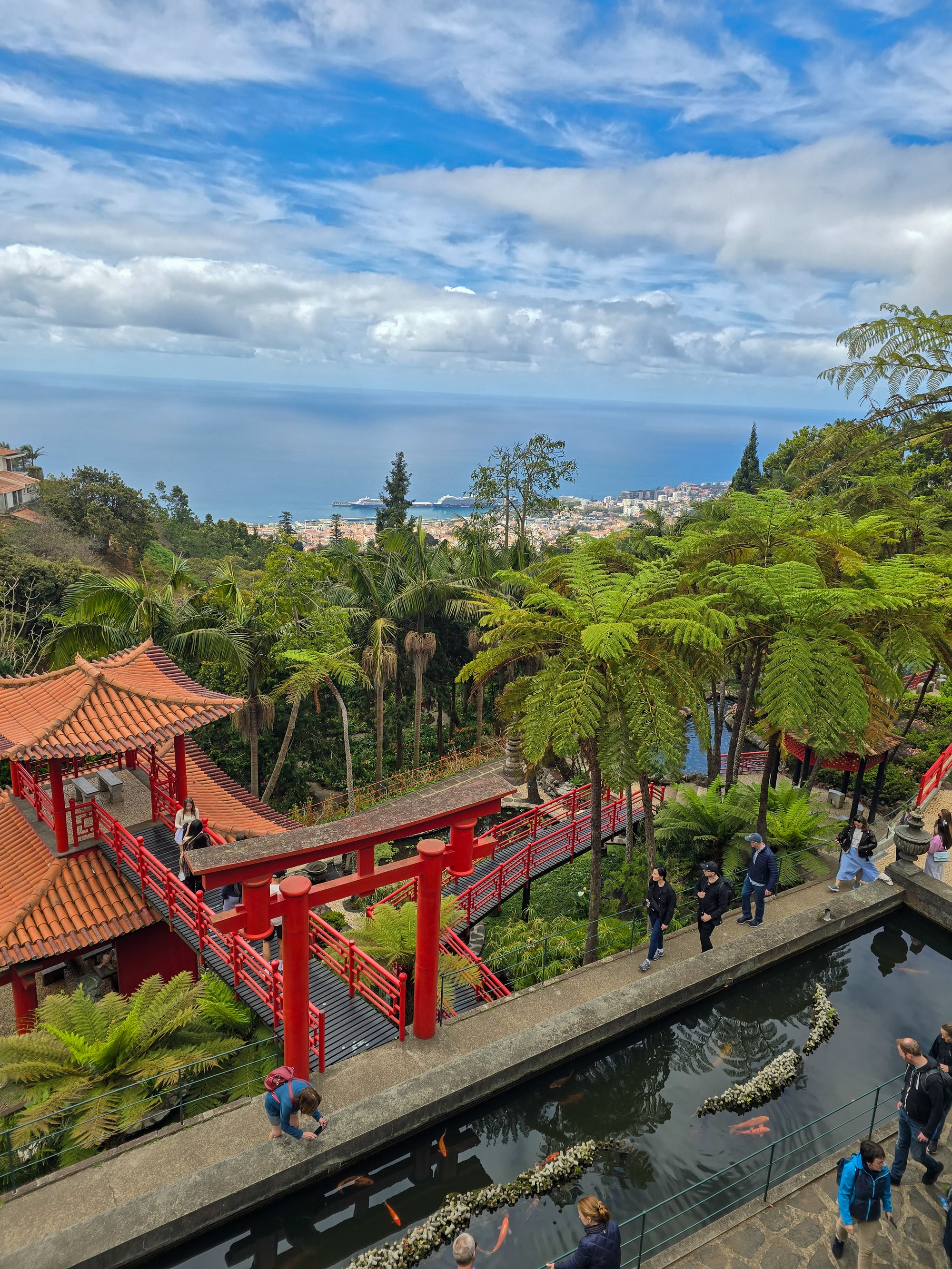 Atlantijas pērle Madeira: dārzi, kalni, levadas un okeāns