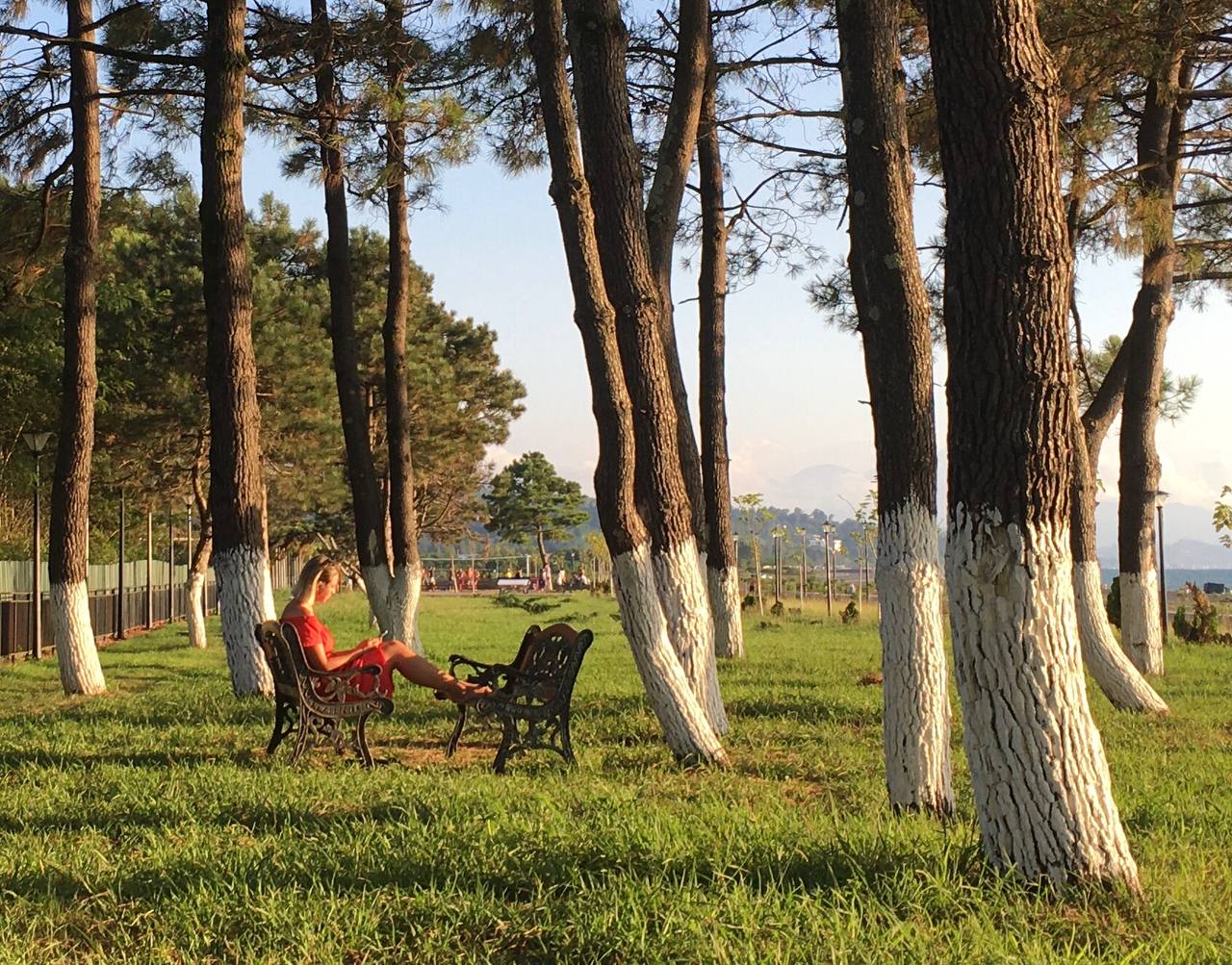 Lieldienās pie Melnās jūras: pavasaris un garšu piedzīvojums Gruzijā