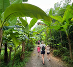 Gruzijas mazpilsēta, kas dzīvo lēni: Melnās jūras piekraste sezonas laikā 2