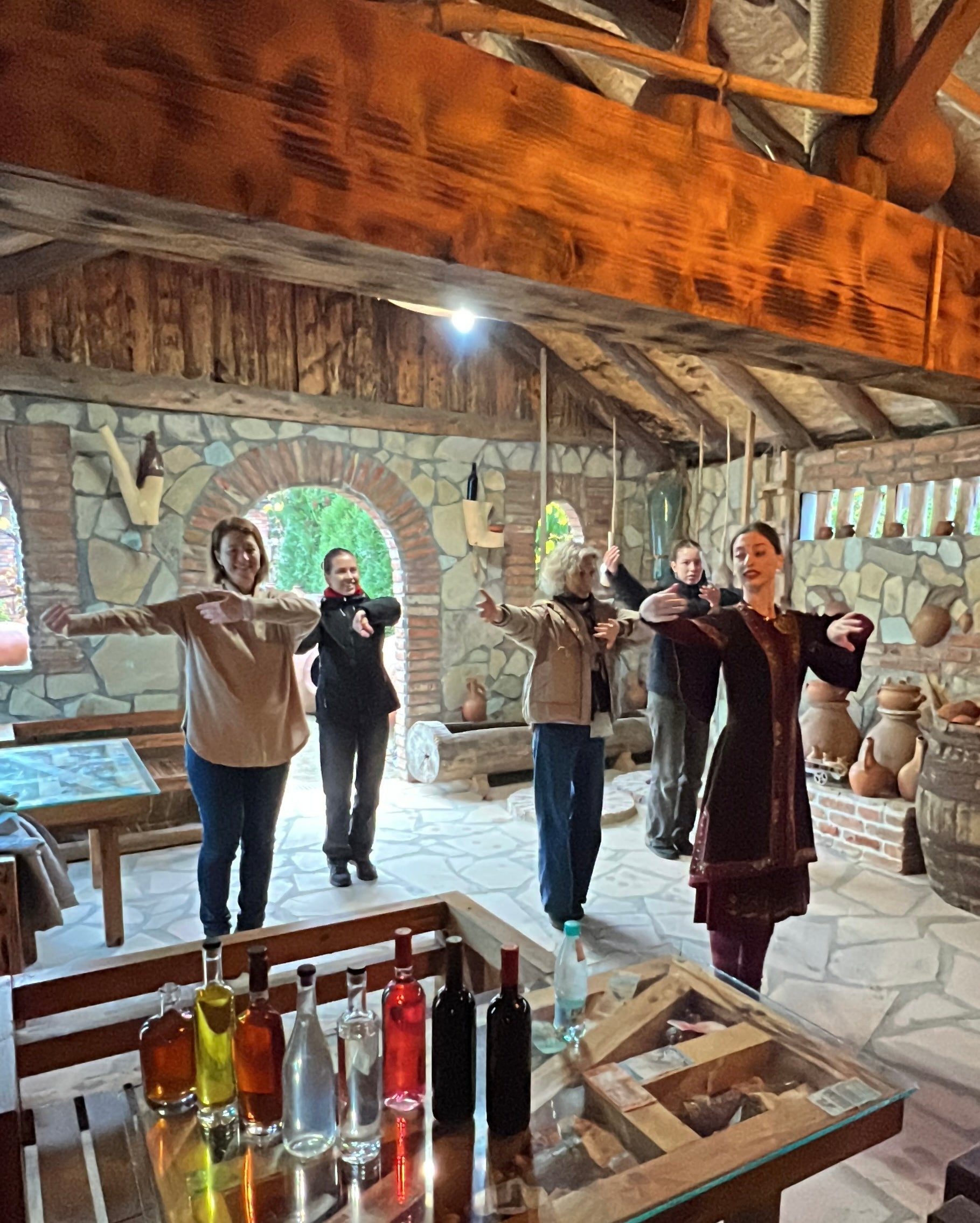 Gruzijas mazpilsēta, kas dzīvo lēni: Melnās jūras piekraste sezonas laikā