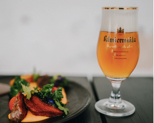 TRĪS MEISTARU GARŠU SASPĒLE - vakariņas un ekskursija Valmiermuižas alus darītavā